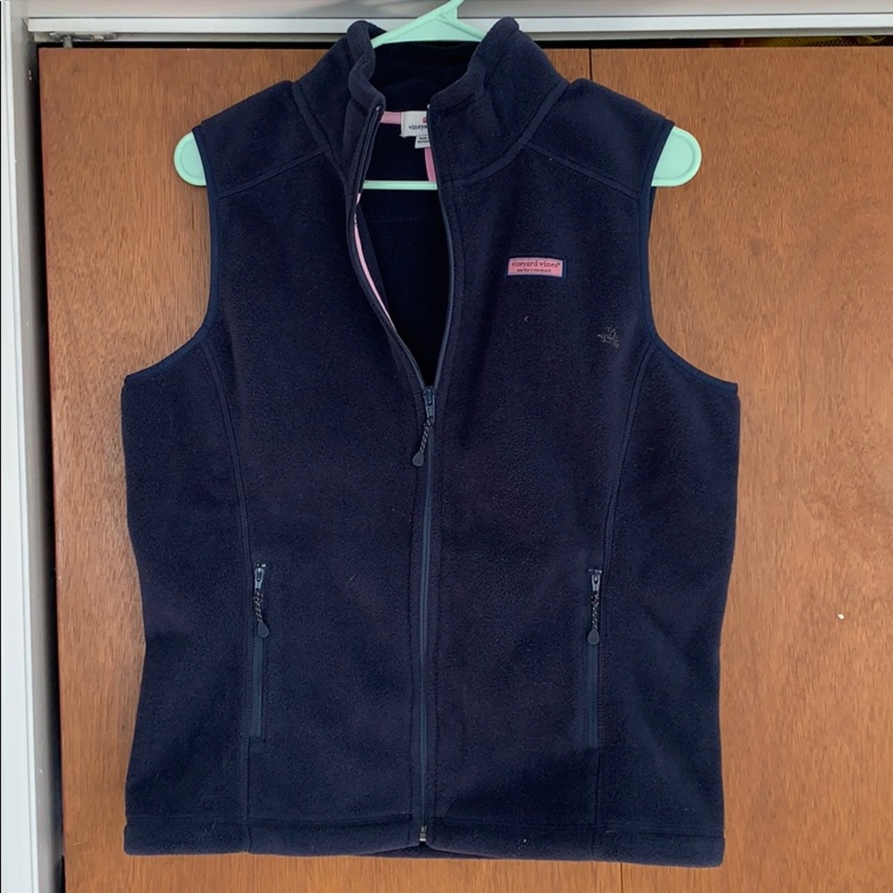 Vineyard vines fleece vest